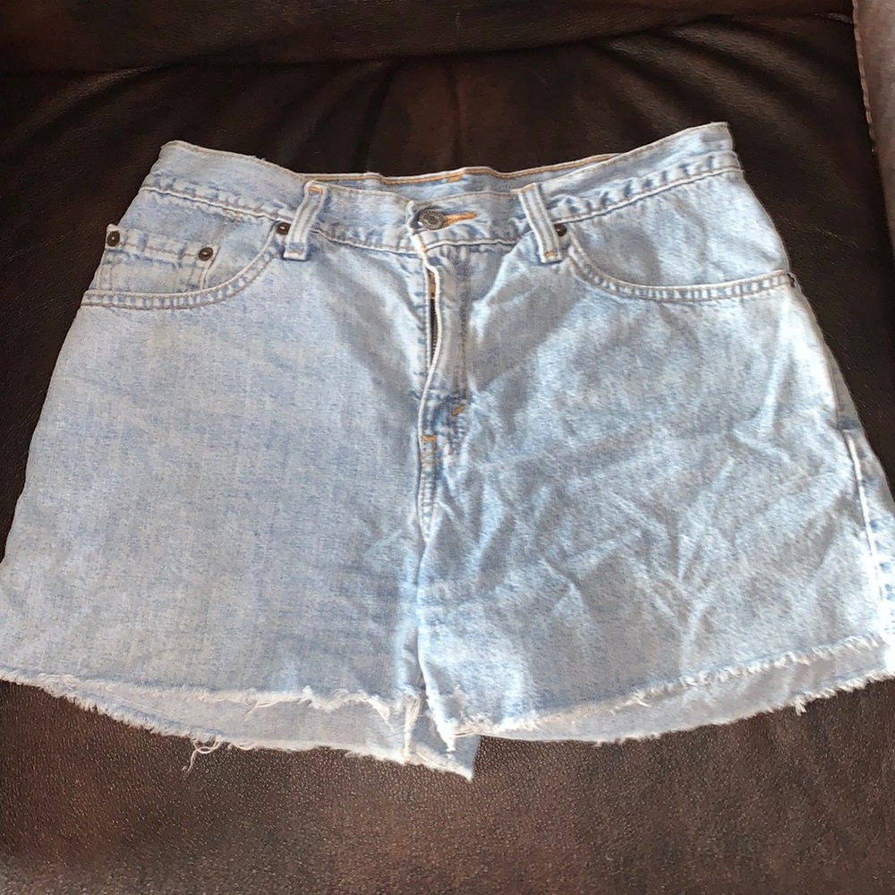 Vintage Levi’s 555 Guy Fit shorts si3 size 6
